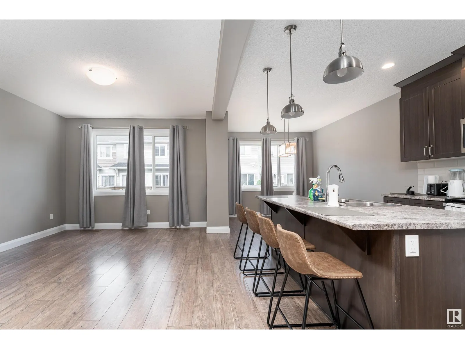 8438 CUSHING CO SW