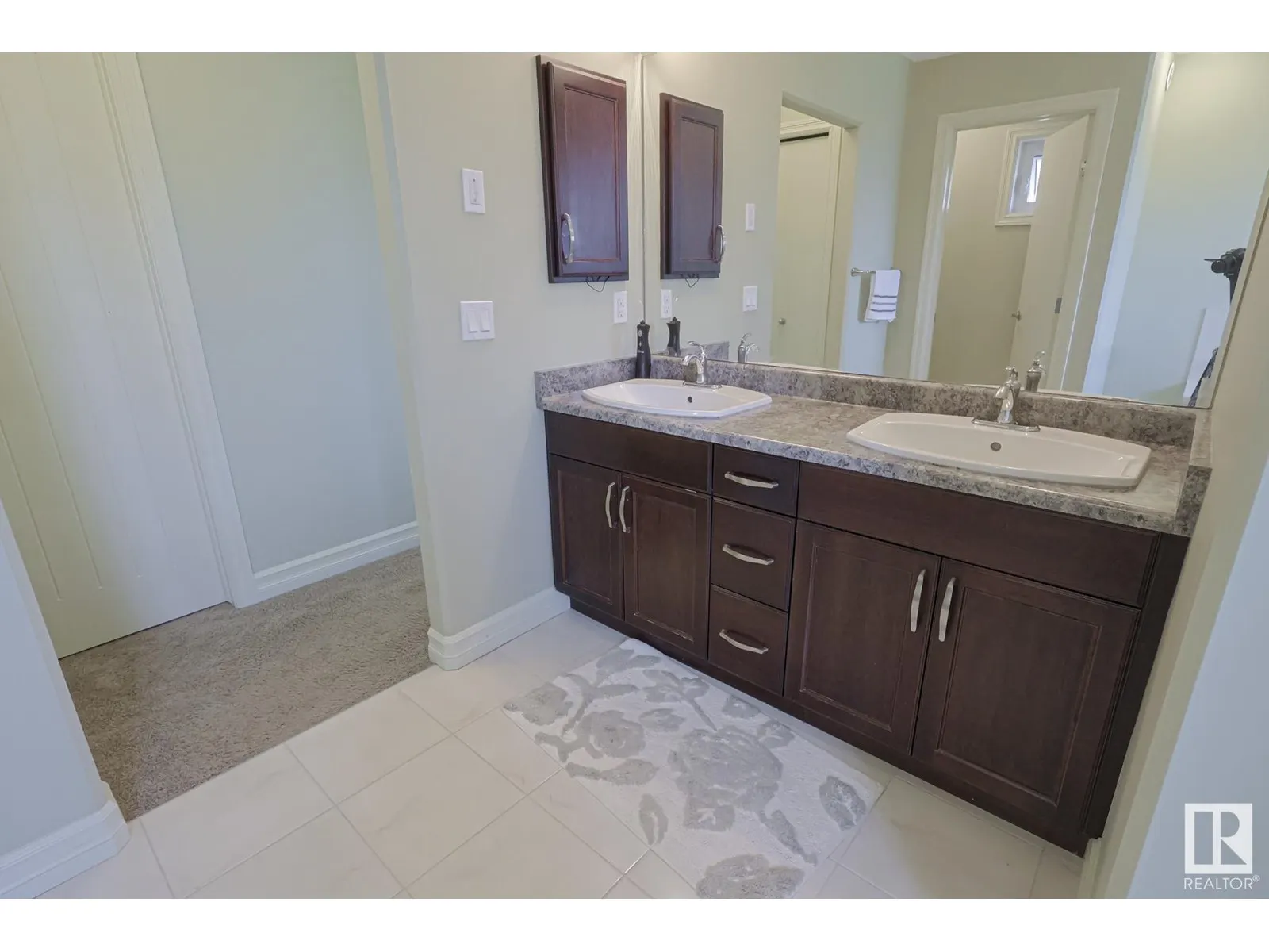 3247 ABBOTT CR SW