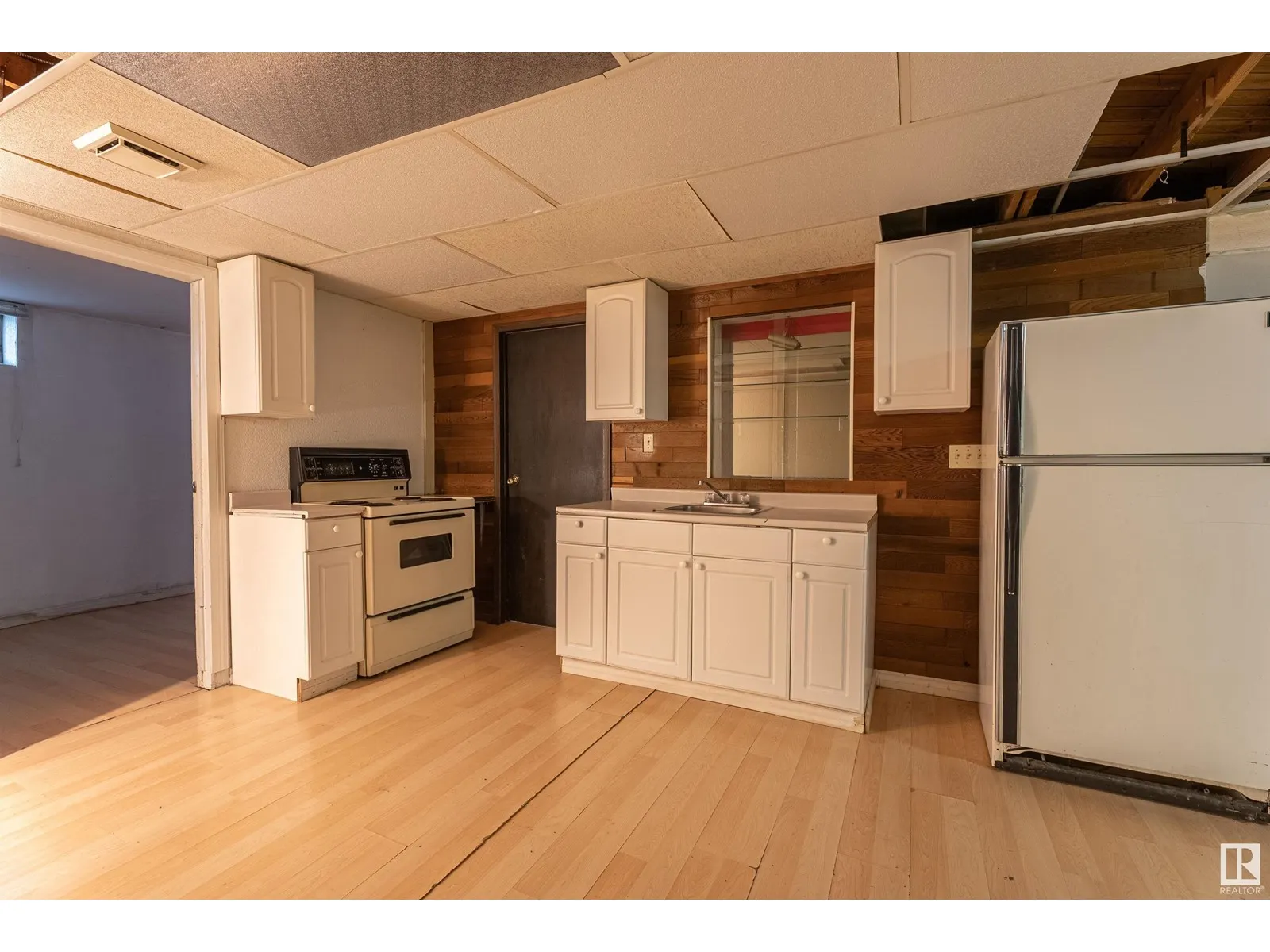 13034 32A ST NW