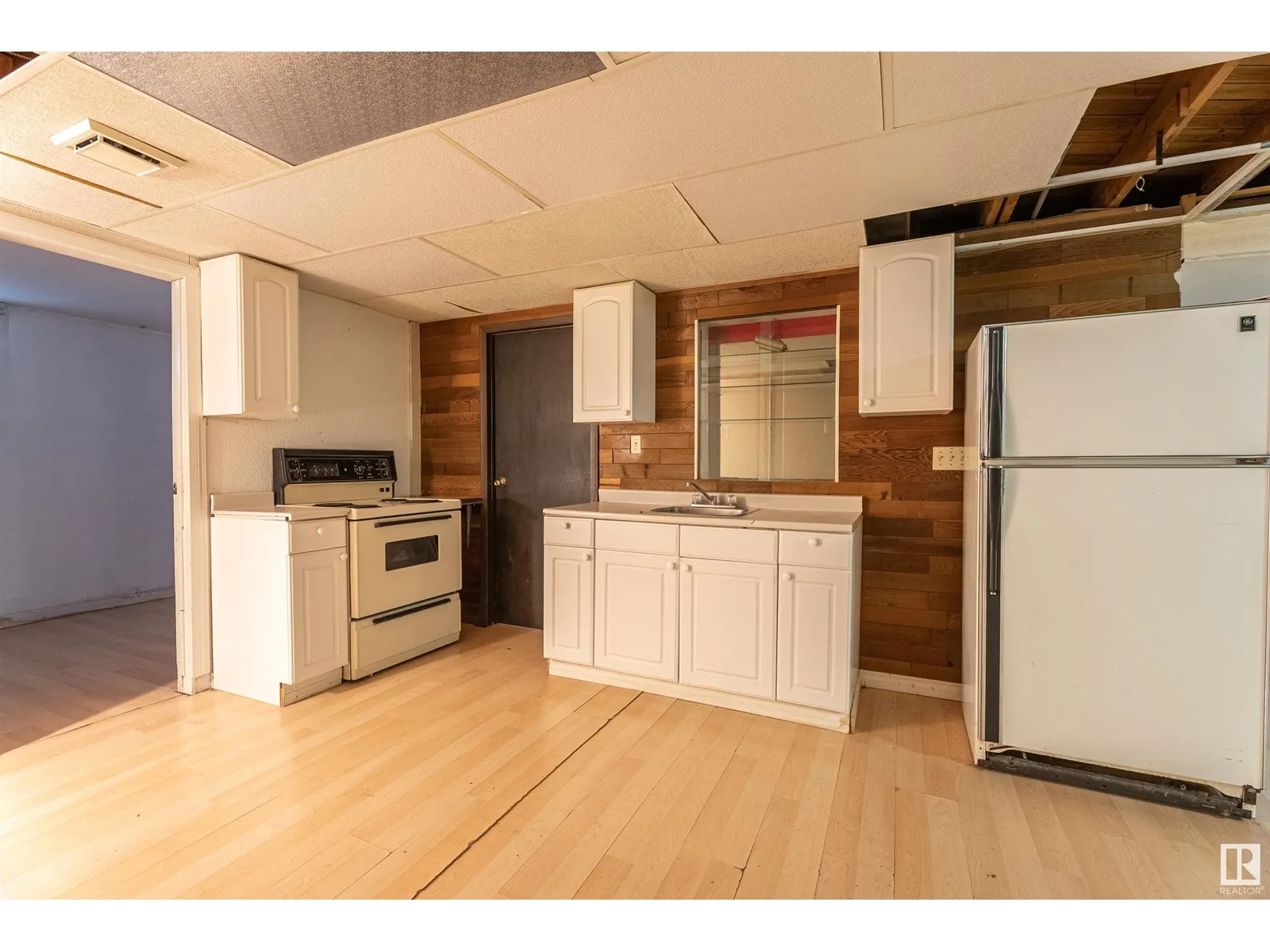 13034 32A ST NW