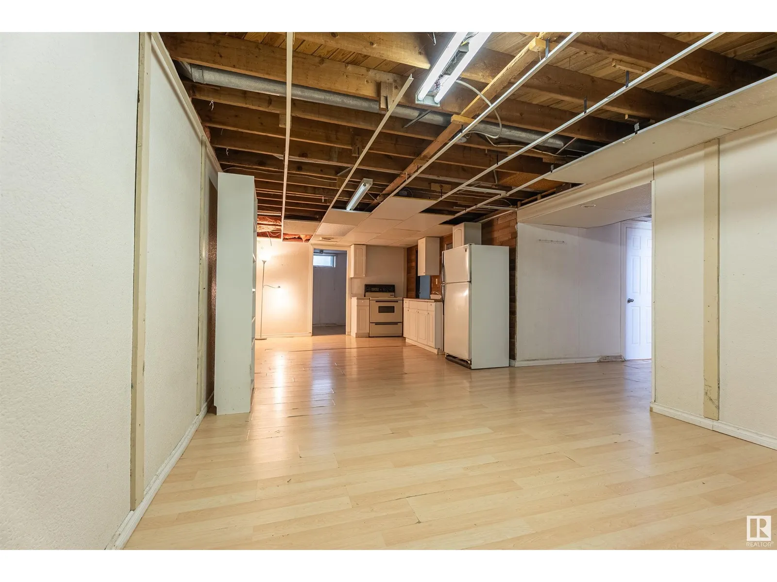 13034 32A ST NW