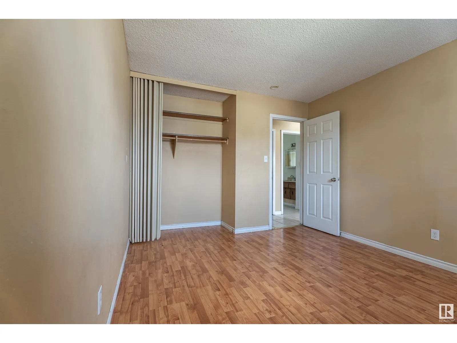 13034 32A ST NW