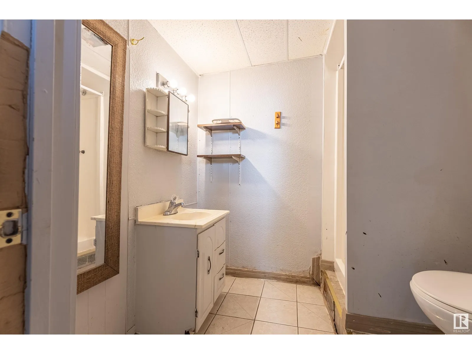 13034 32A ST NW