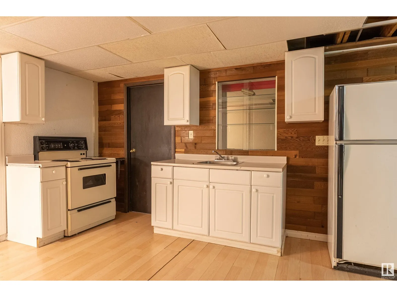 13034 32A ST NW