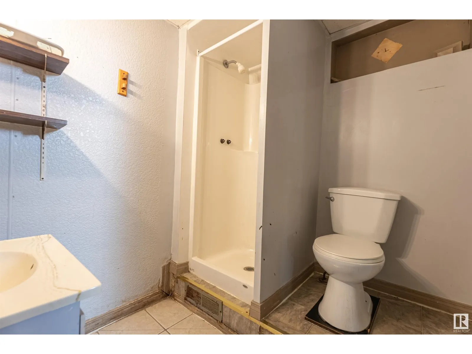 13034 32A ST NW
