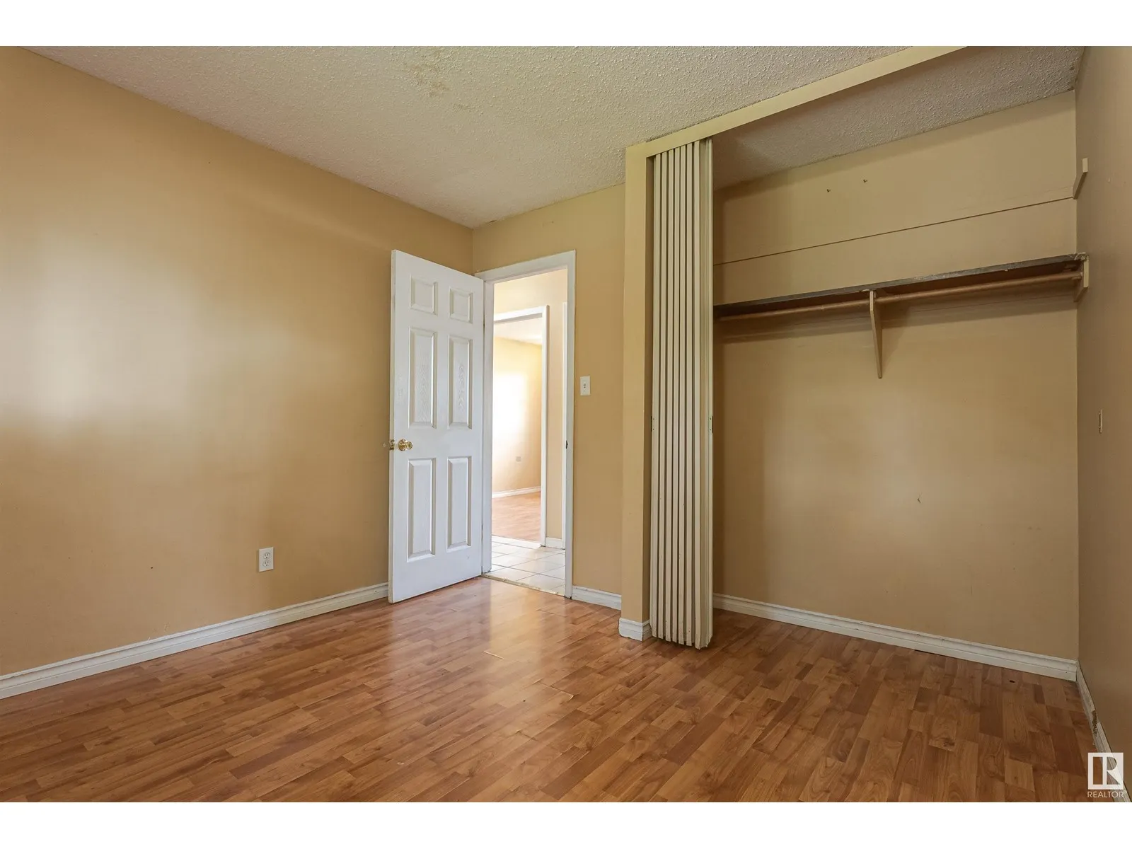 13034 32A ST NW