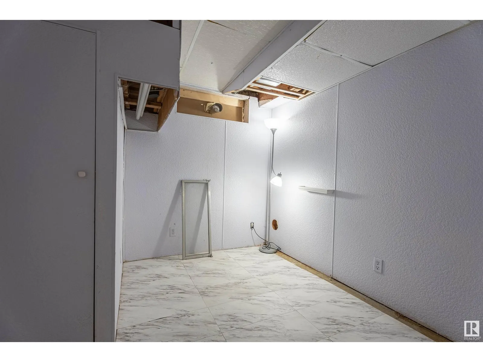 13034 32A ST NW