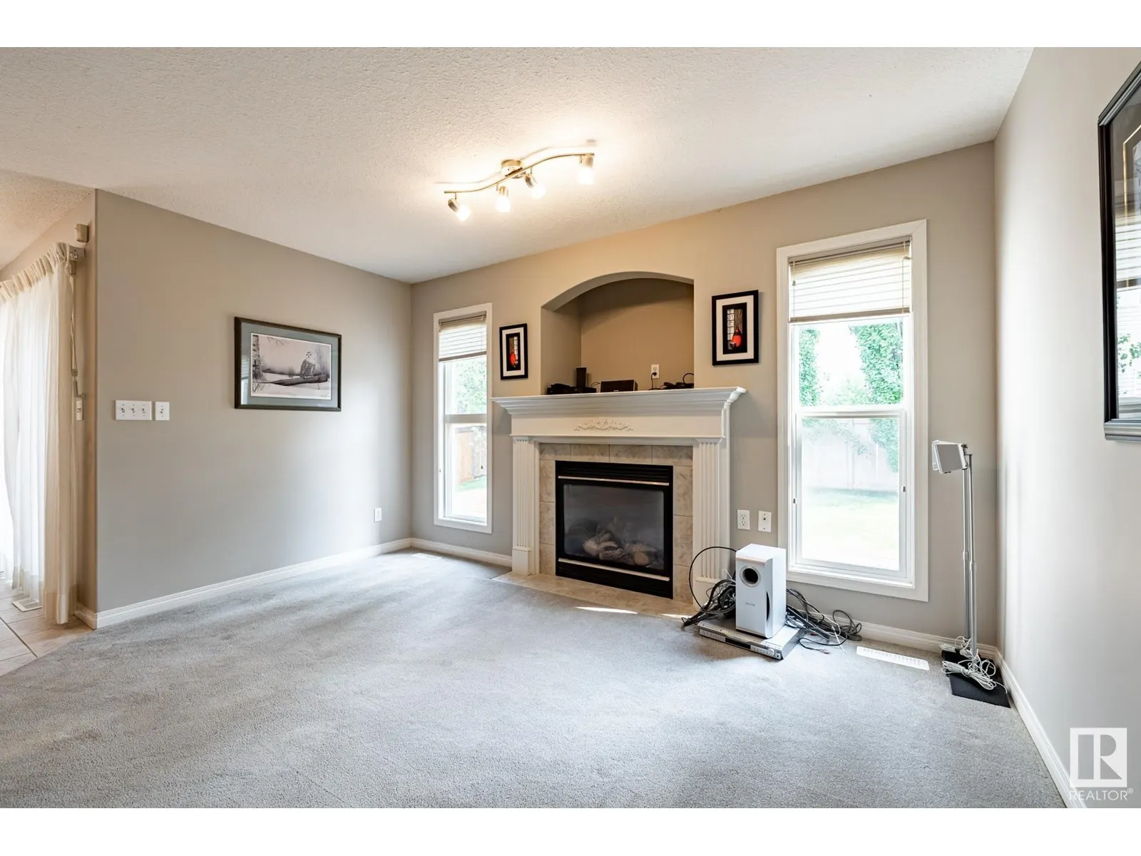 155 REICHERT DR
