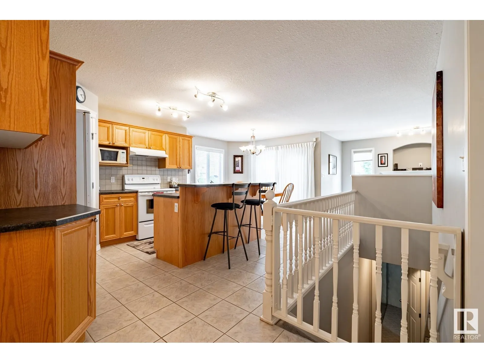 155 REICHERT DR