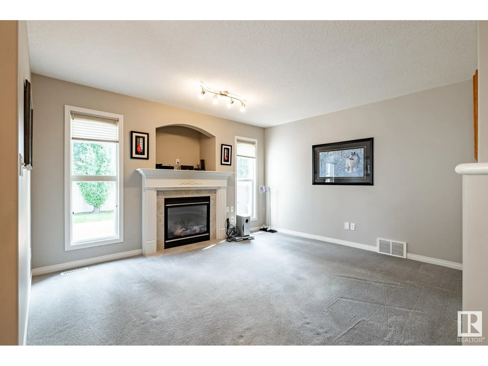 155 REICHERT DR