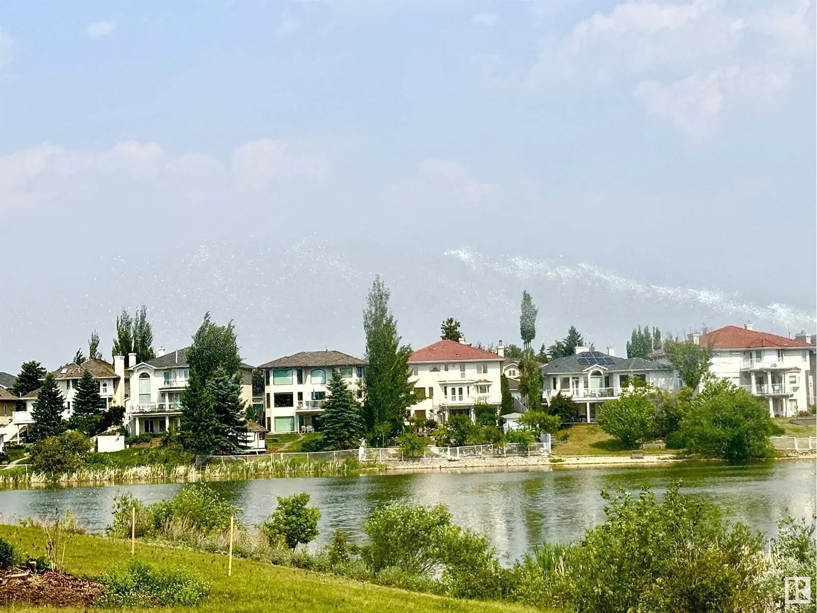 5809 158 AV NW