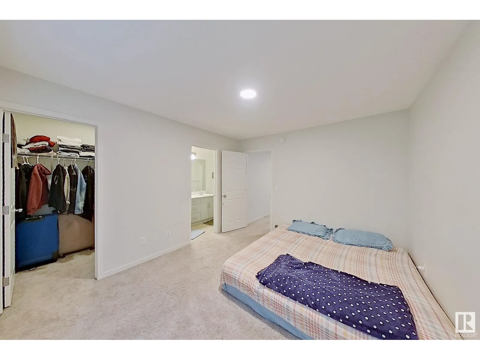 7137 46A ST