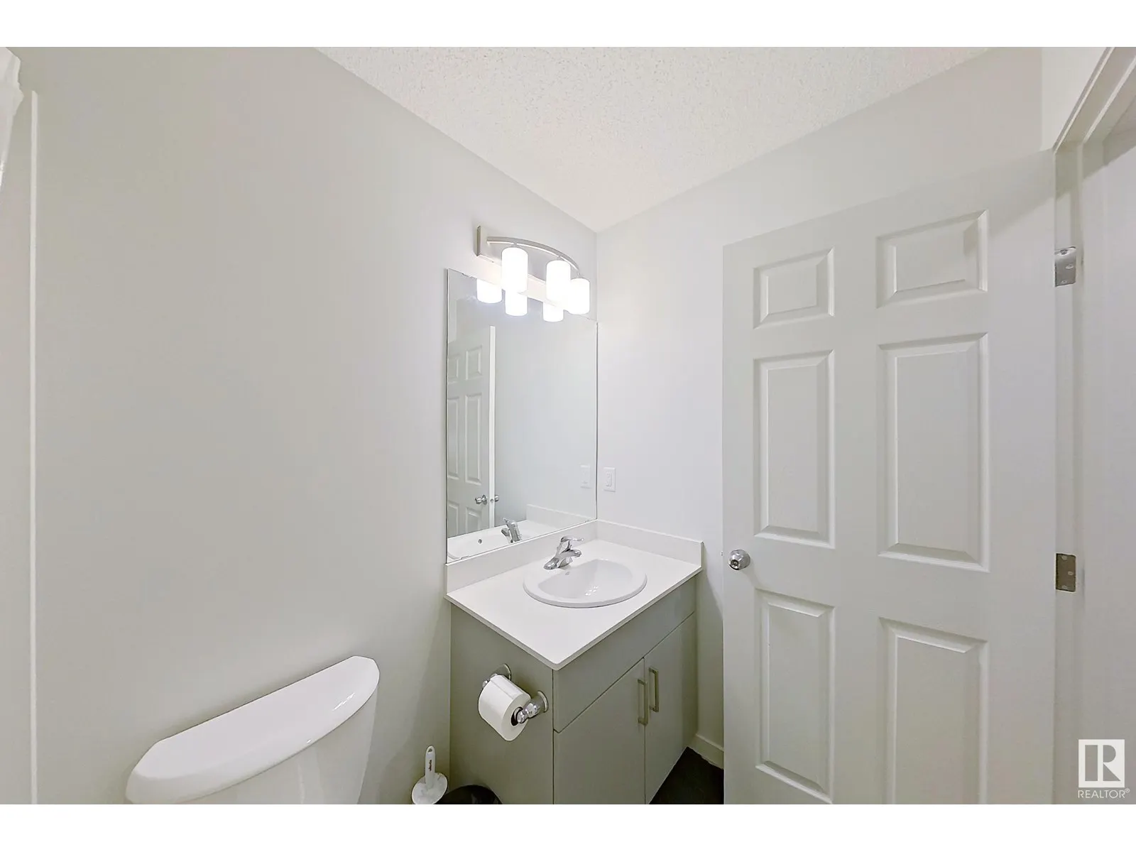 7137 46A ST