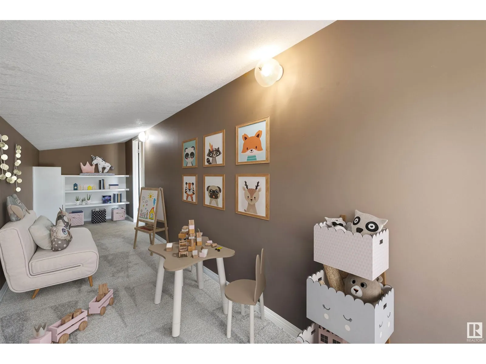 3811 130 AV NW