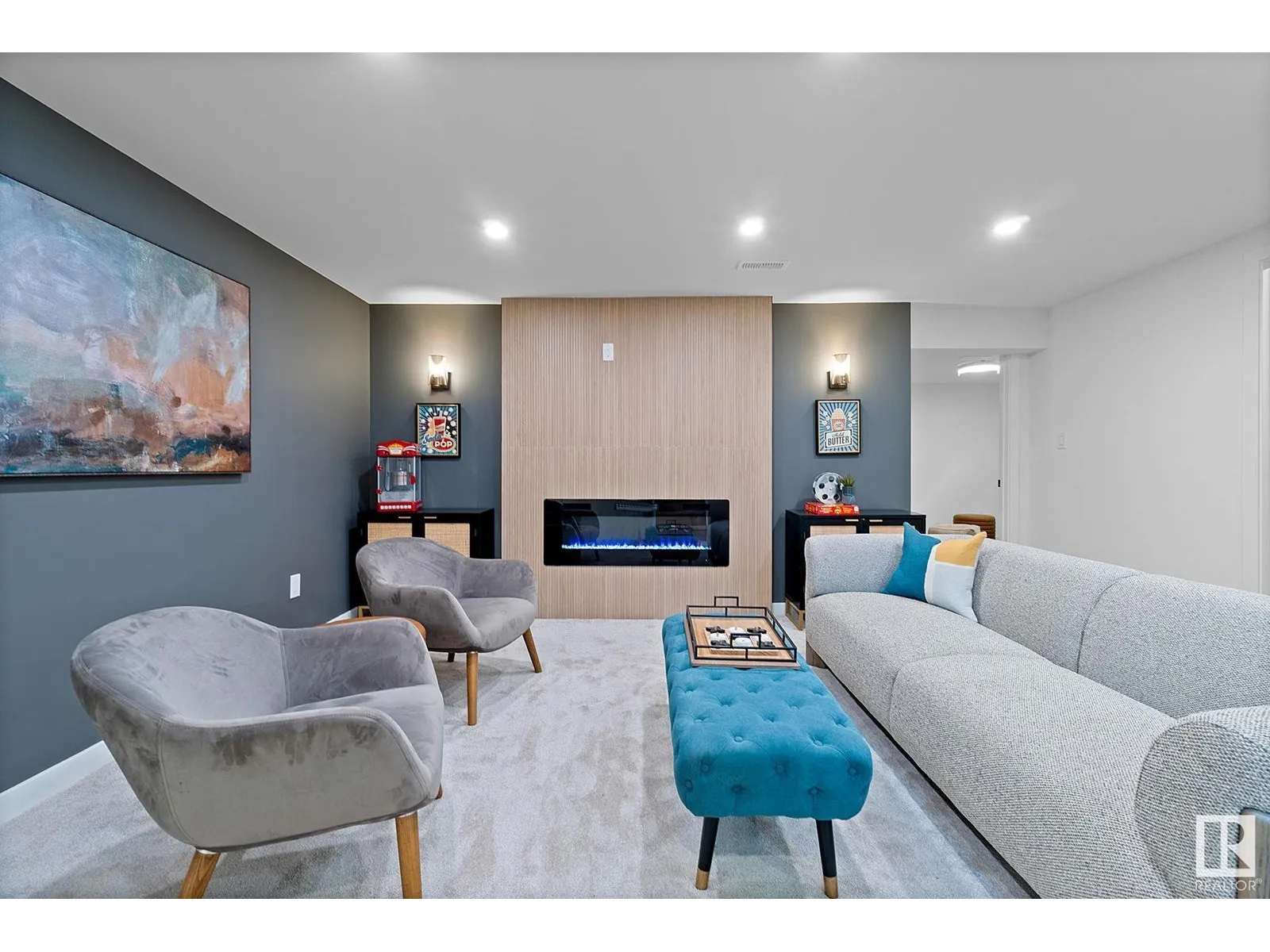 9444 74 ST NW