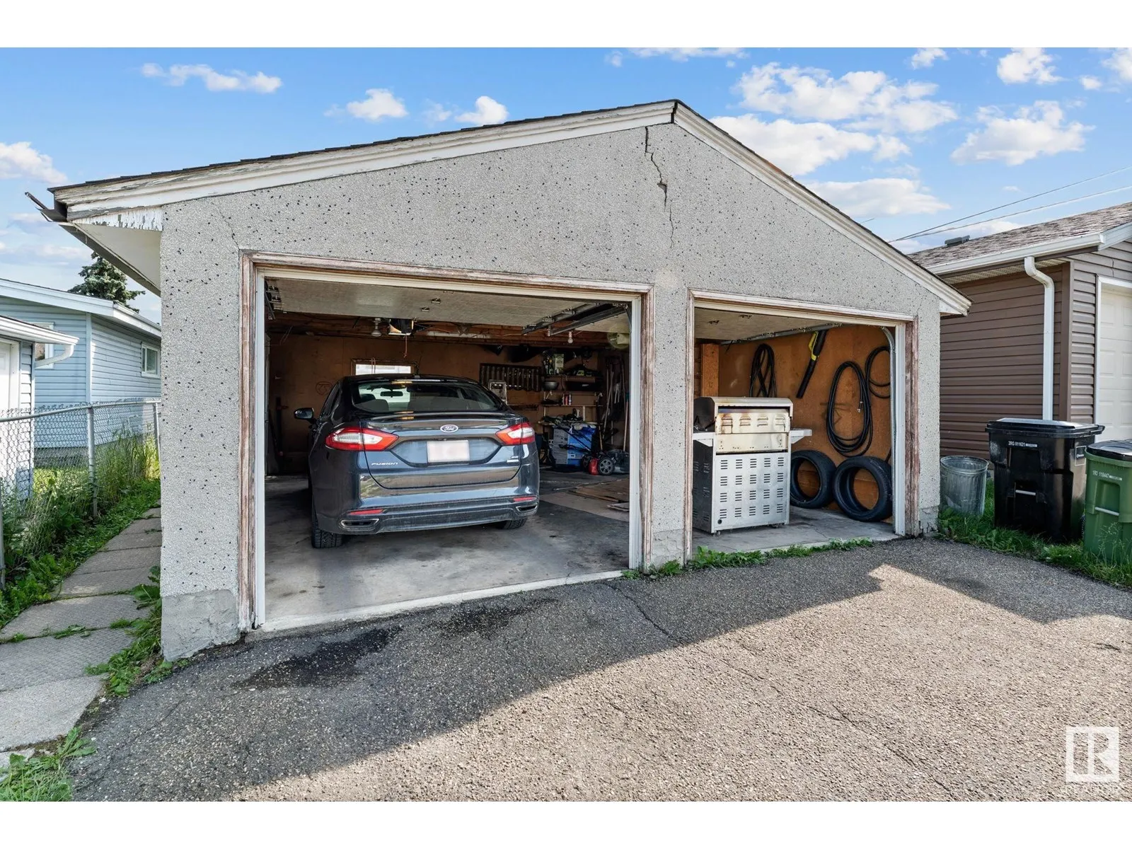 8216 133A AV NW