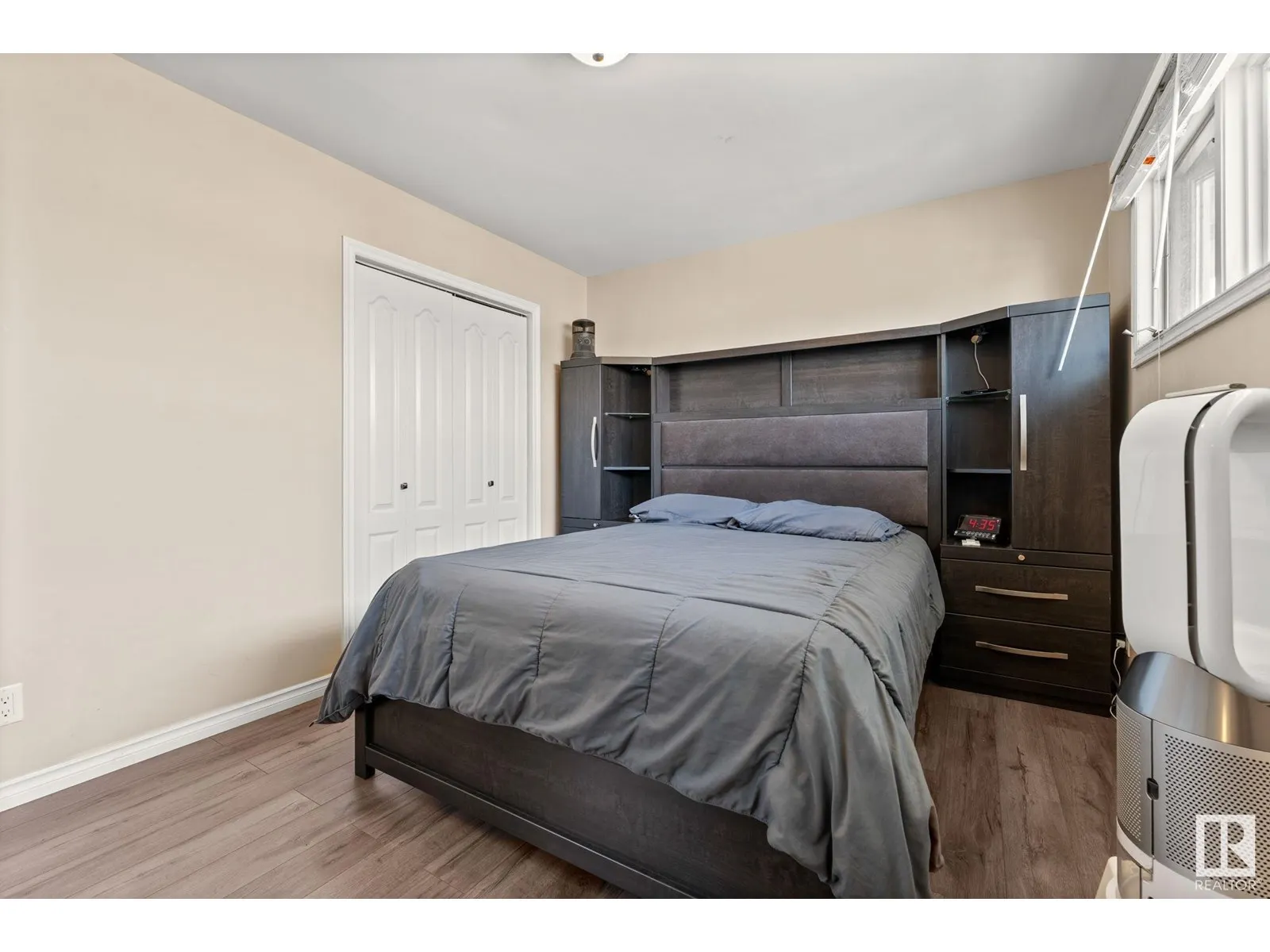 8216 133A AV NW