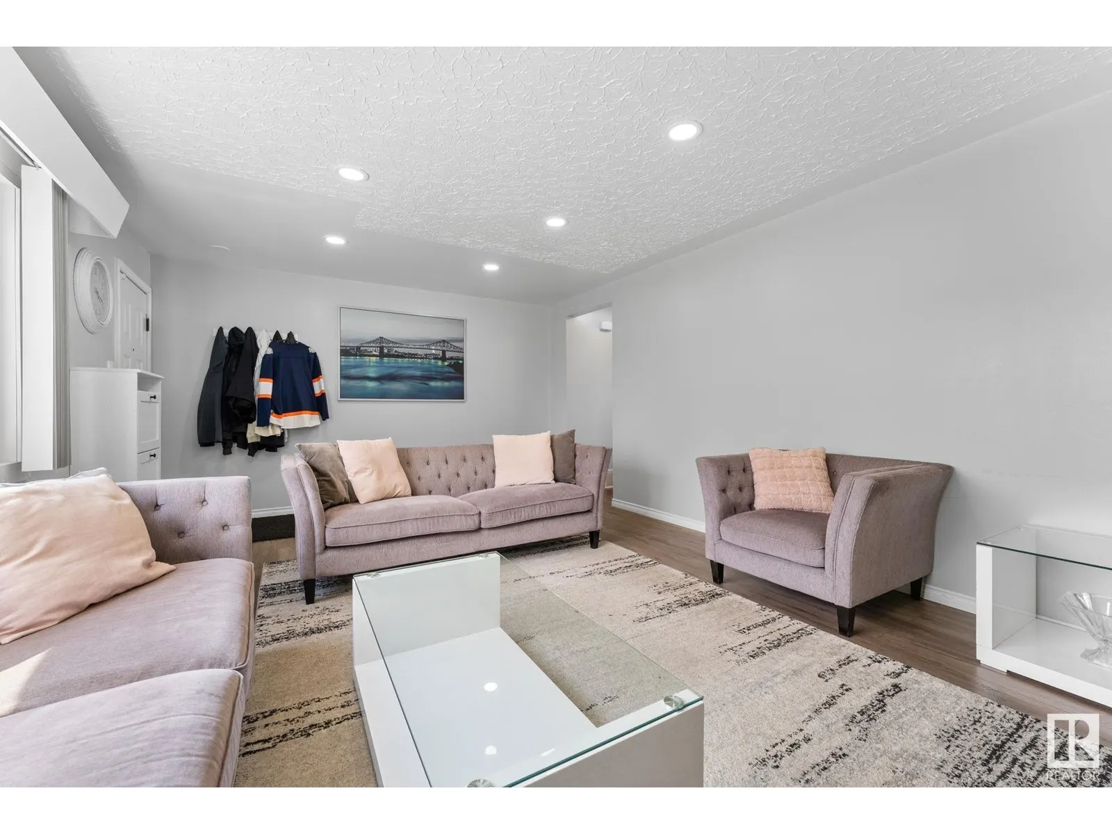8216 133A AV NW