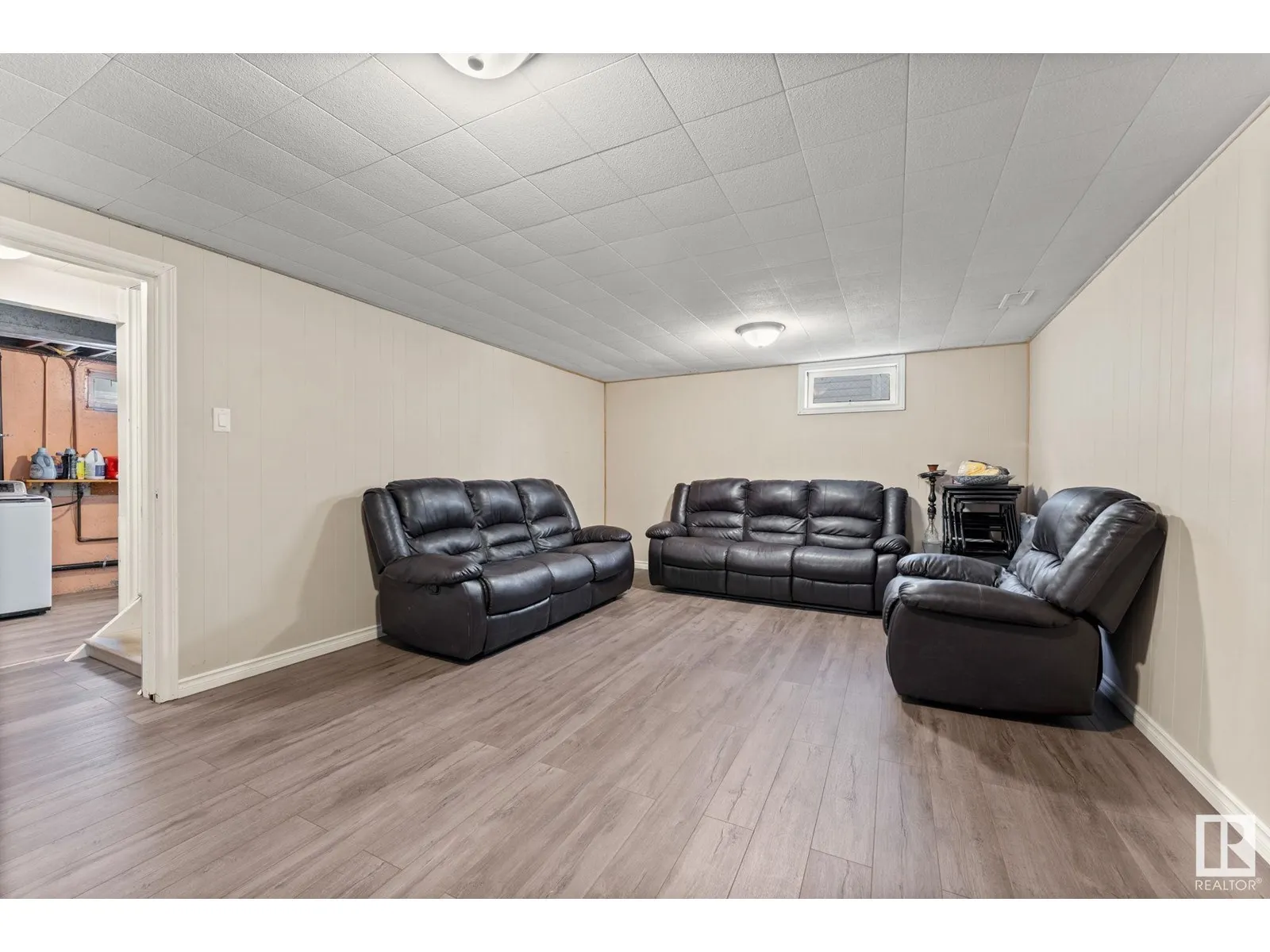 8216 133A AV NW