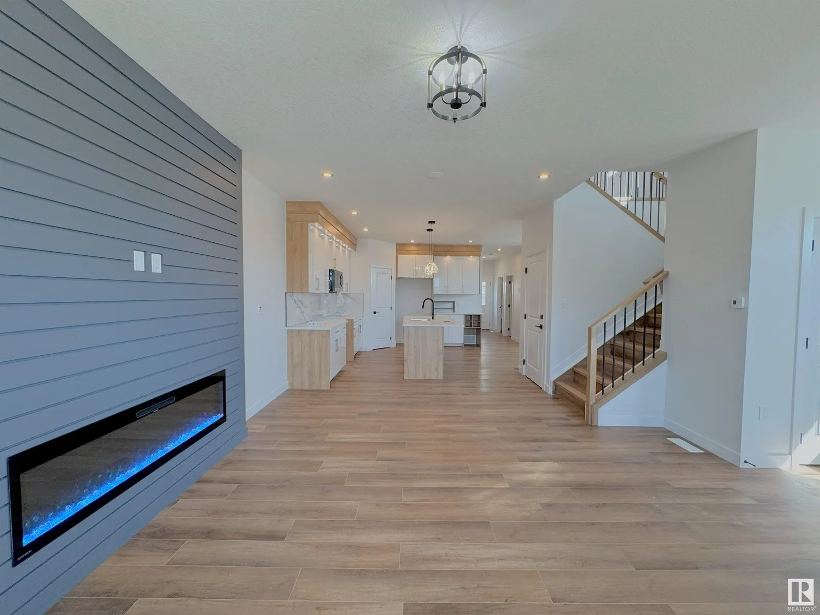 741 MATTSON DR SW