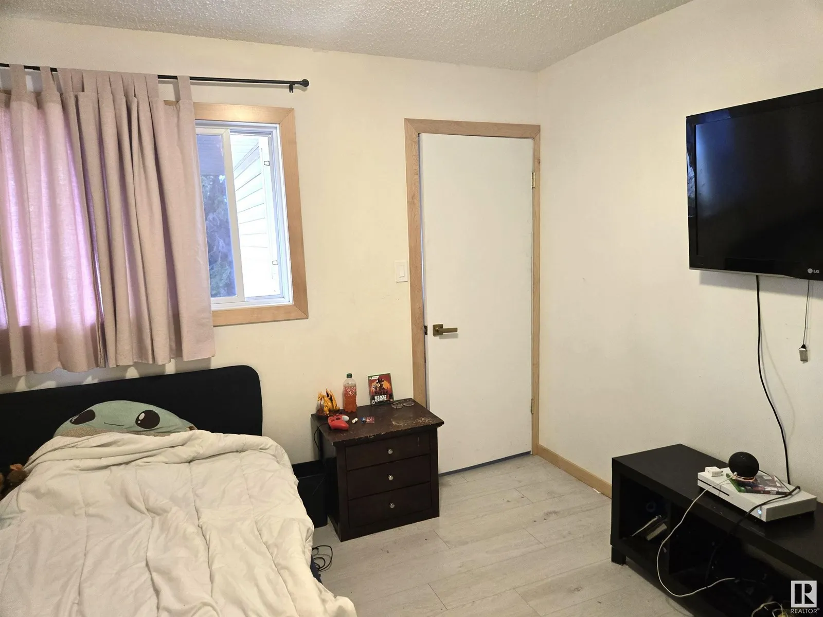 2967 130 AV NW