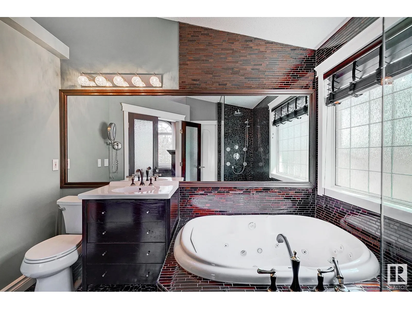15003 128 ST NW