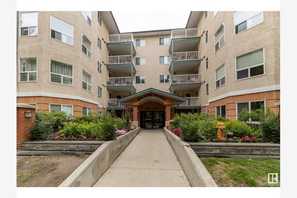 #408 9938 104 ST NW