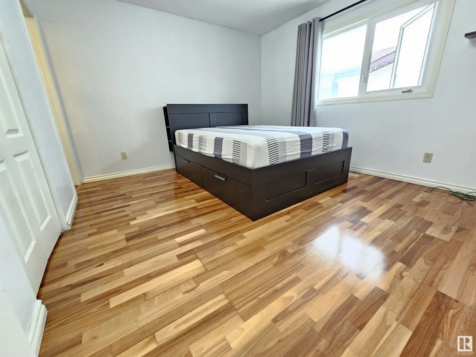 14812 56 ST NW