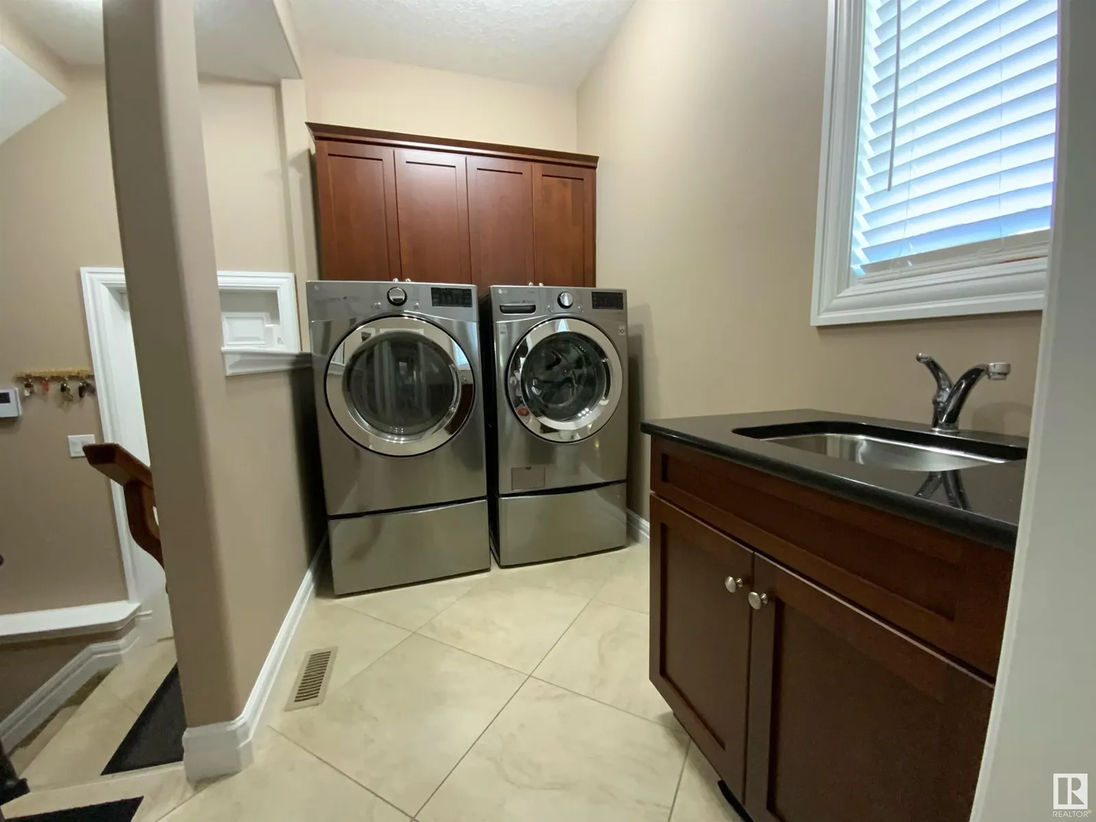 #244 52327 RGE ROAD 233