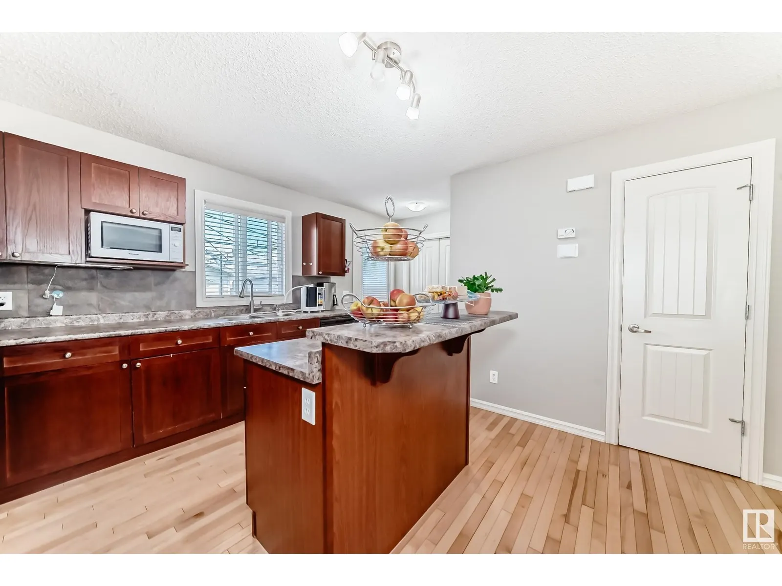 14767 140 ST NW