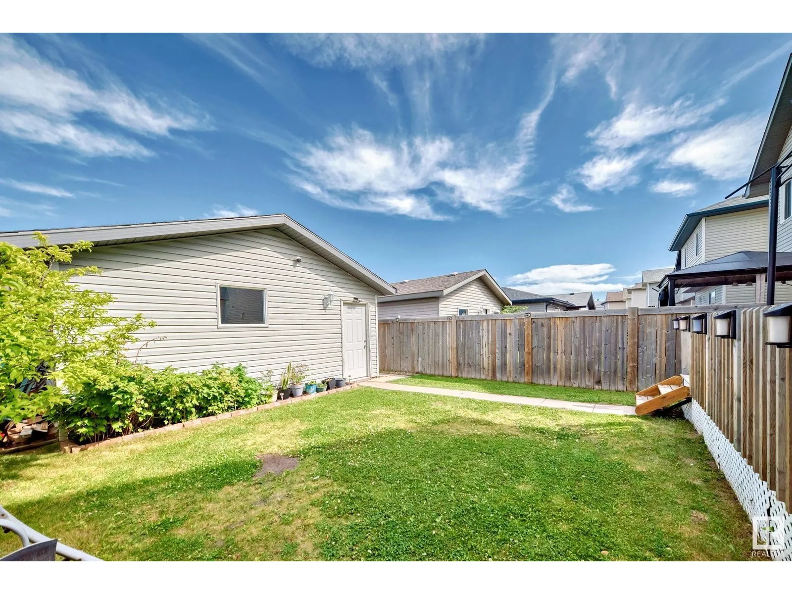 14767 140 ST NW
