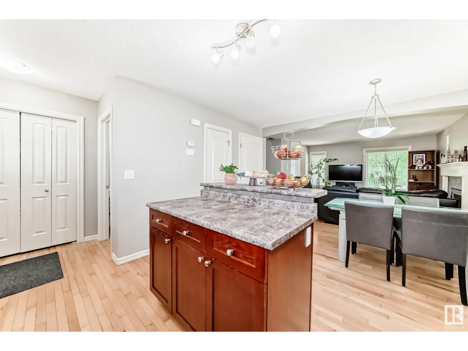 14767 140 ST NW