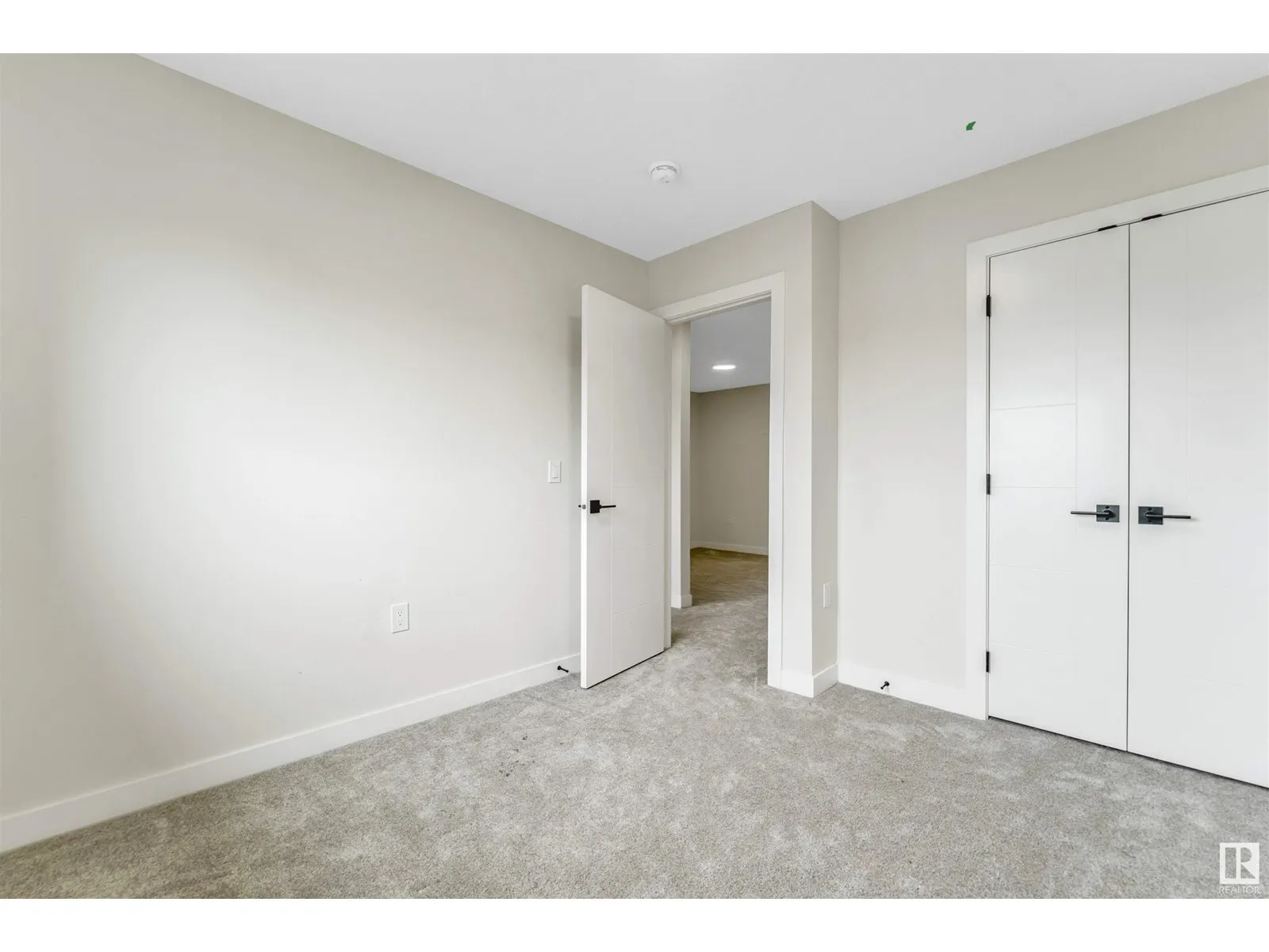4204 38 ST