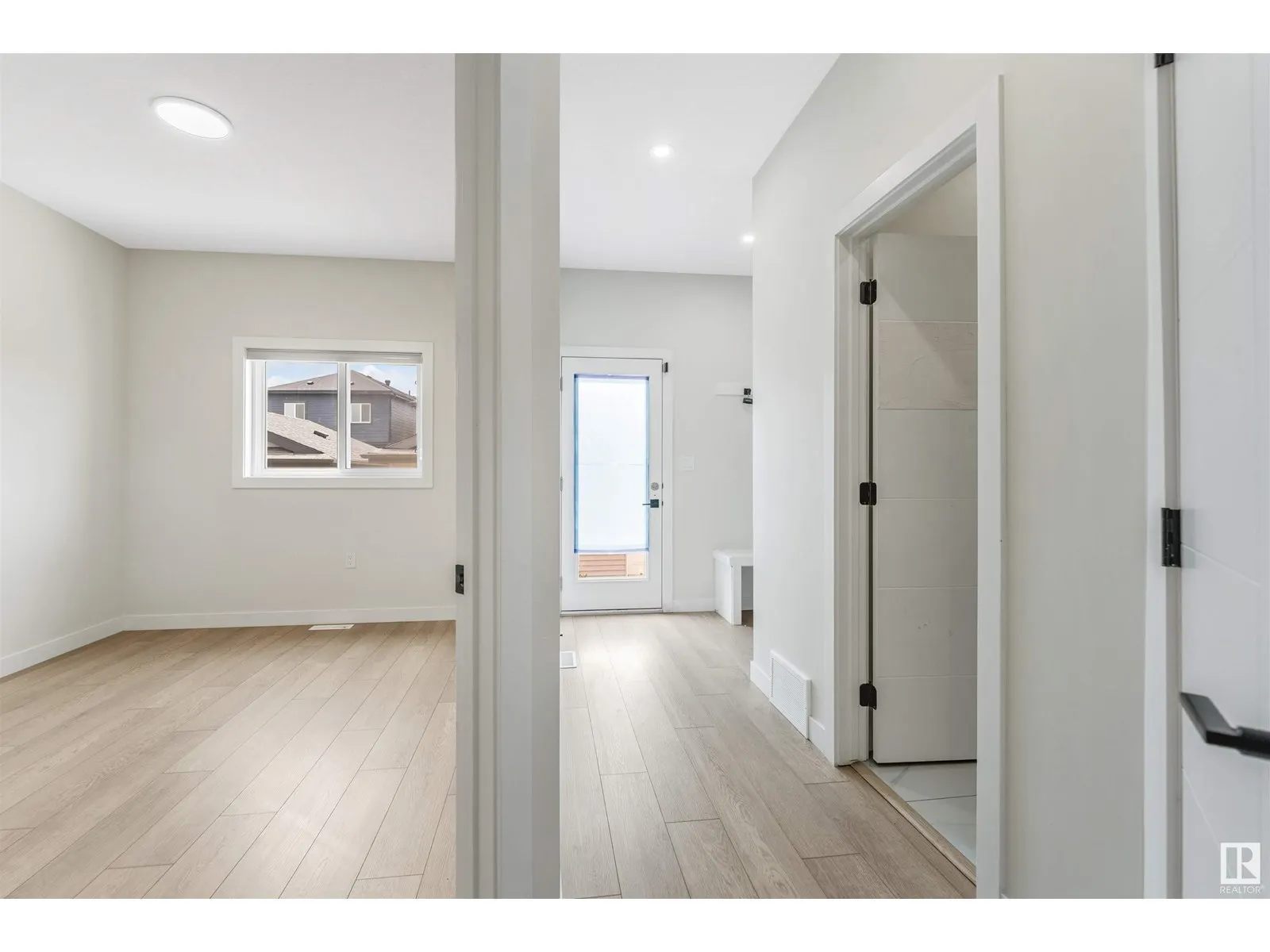 4204 38 ST