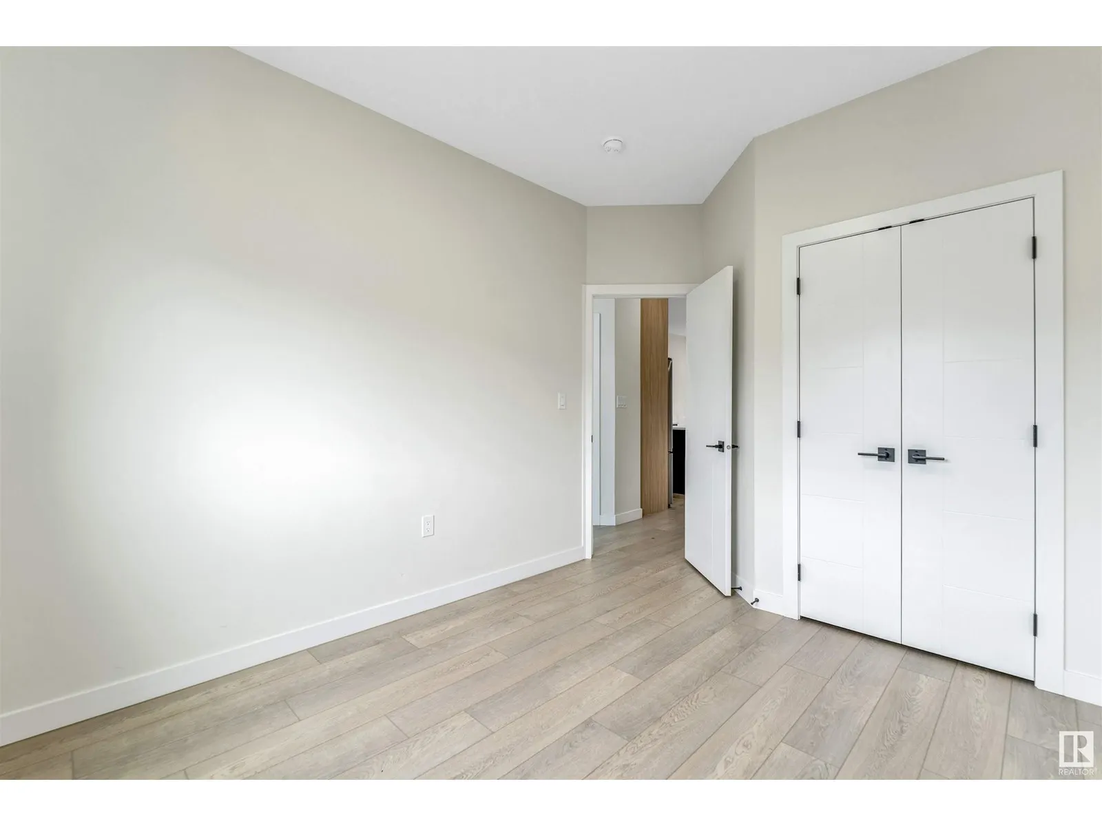 4204 38 ST