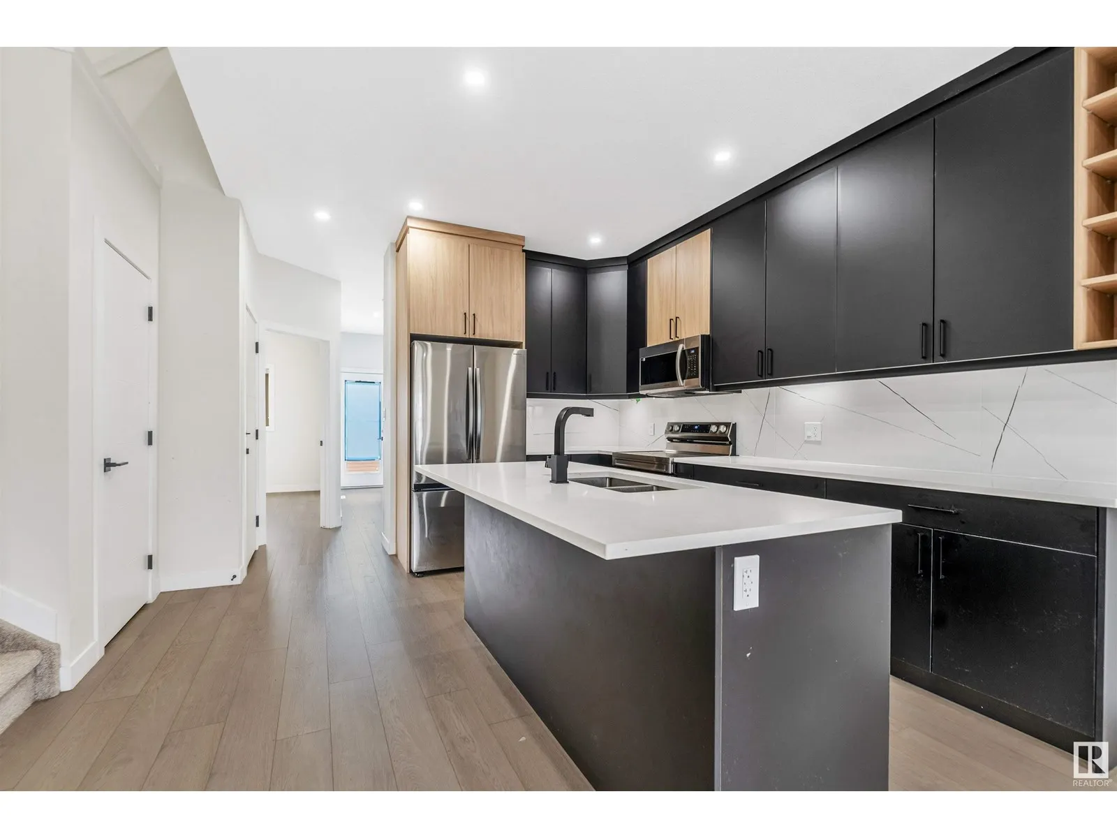 4204 38 ST