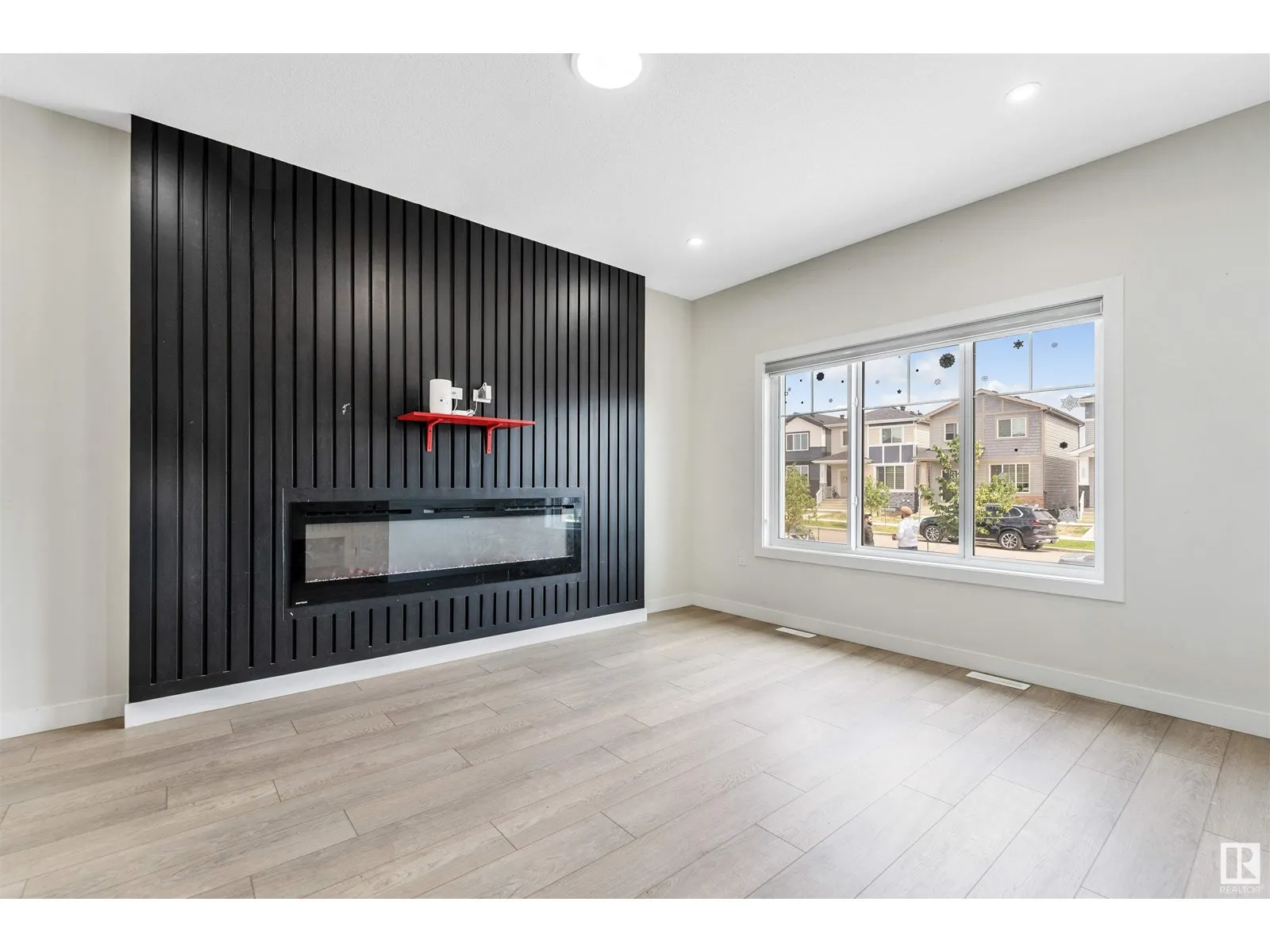 4204 38 ST