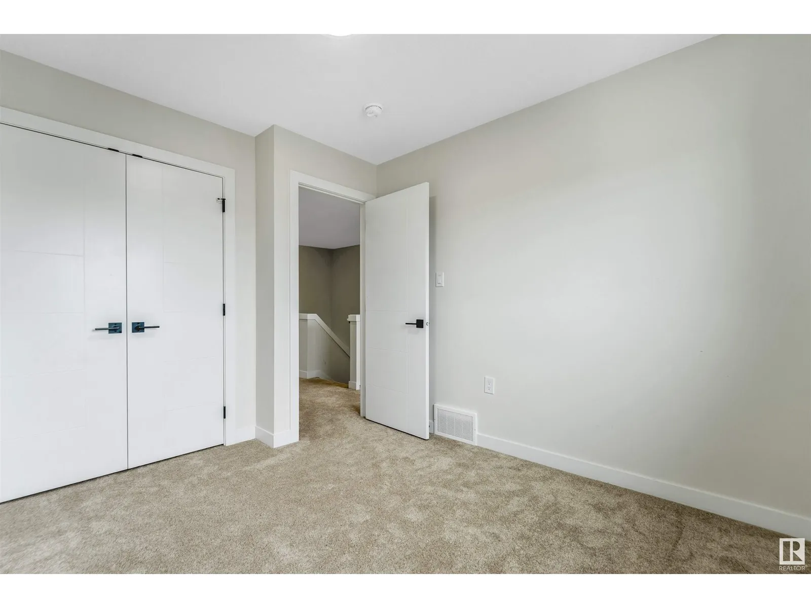 4204 38 ST
