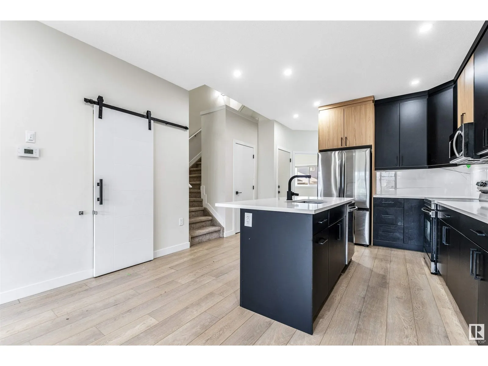 4204 38 ST