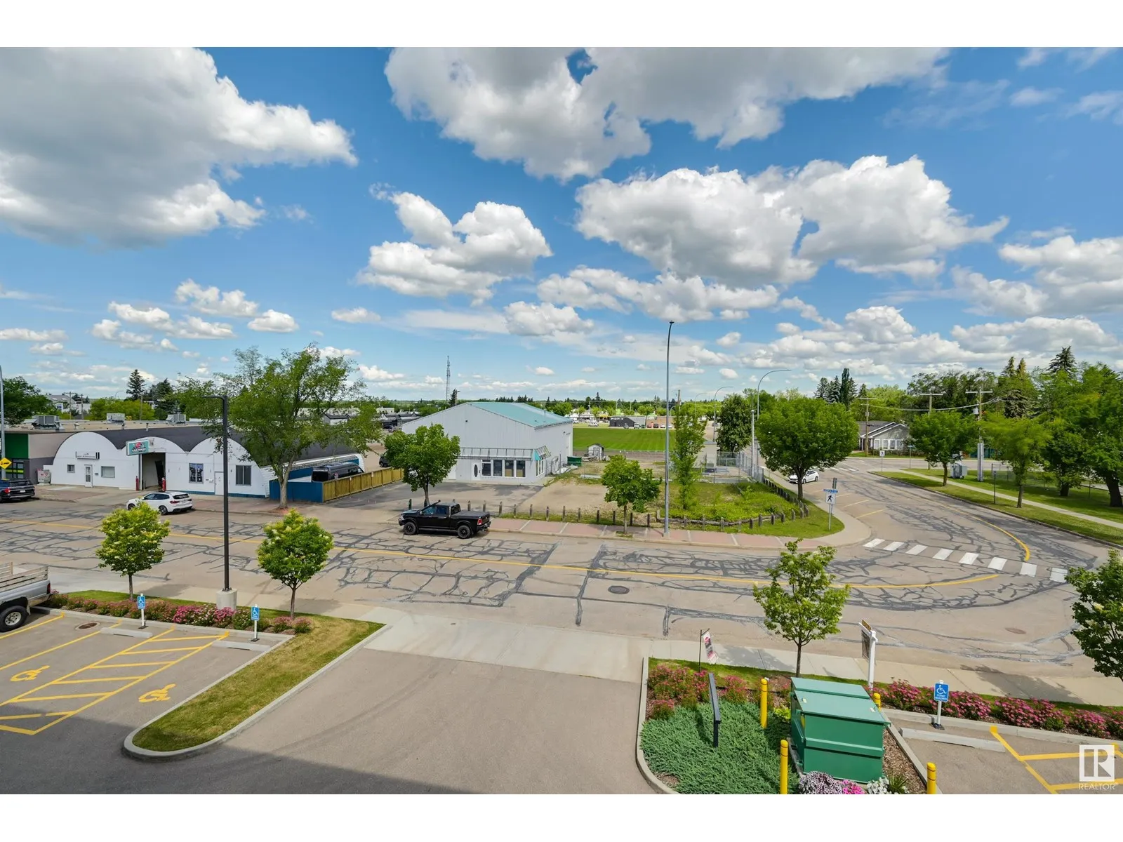 #308 17 COLUMBIA AV