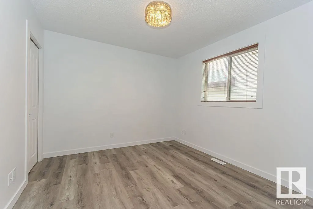 13107 36 ST NW