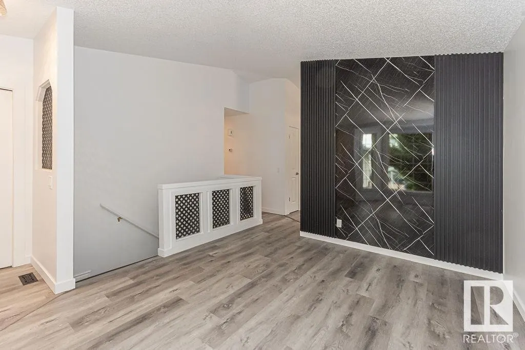 13107 36 ST NW