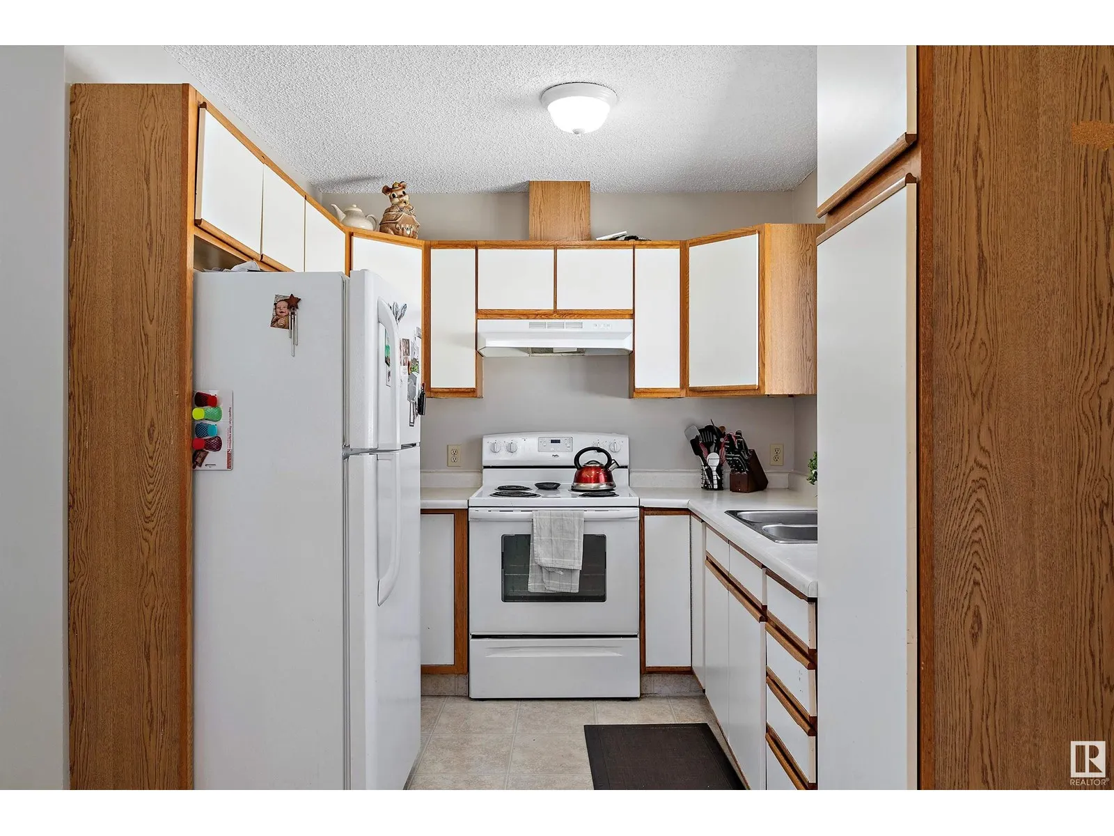 12004 & 12006 128 AV NW