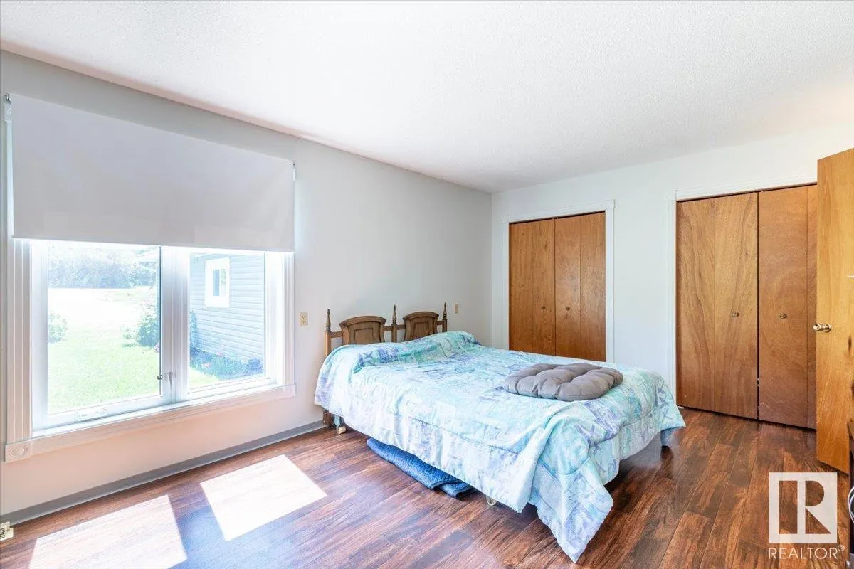 #8 465070 RGE ROAD 20