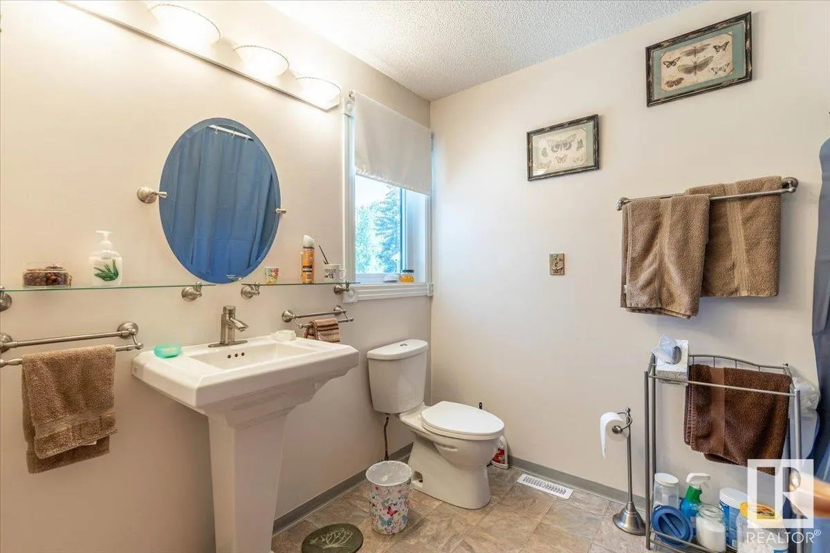 #8 465070 RGE ROAD 20