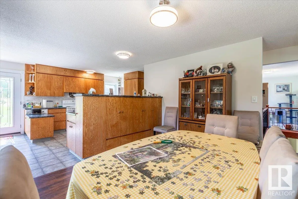 #8 465070 RGE ROAD 20