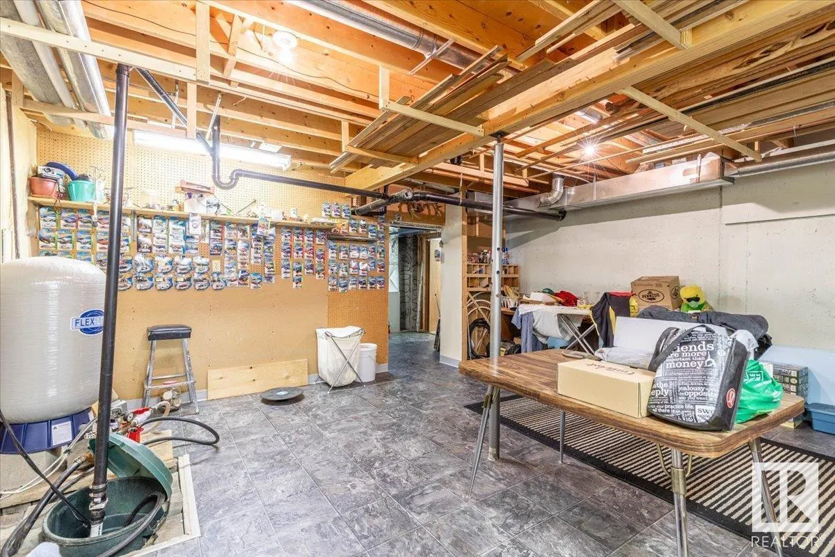 #8 465070 RGE ROAD 20