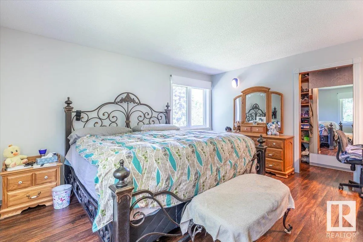 #8 465070 RGE ROAD 20