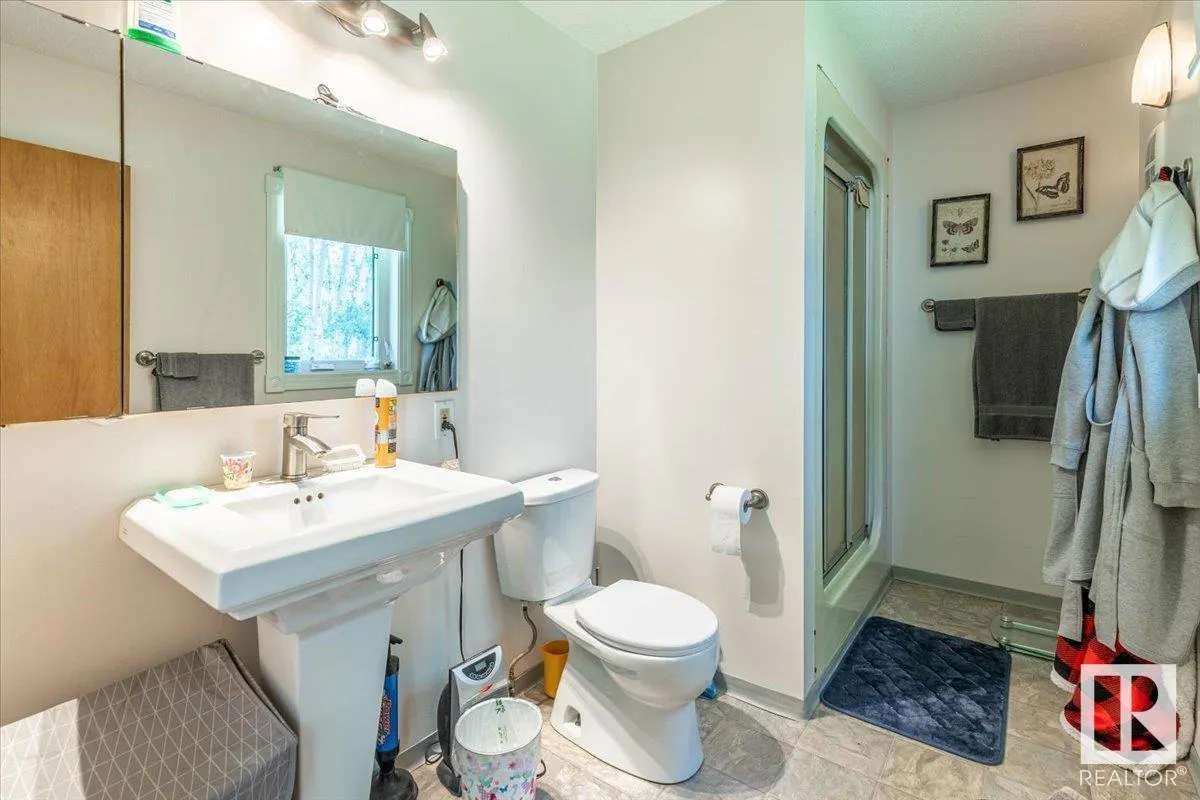 #8 465070 RGE ROAD 20