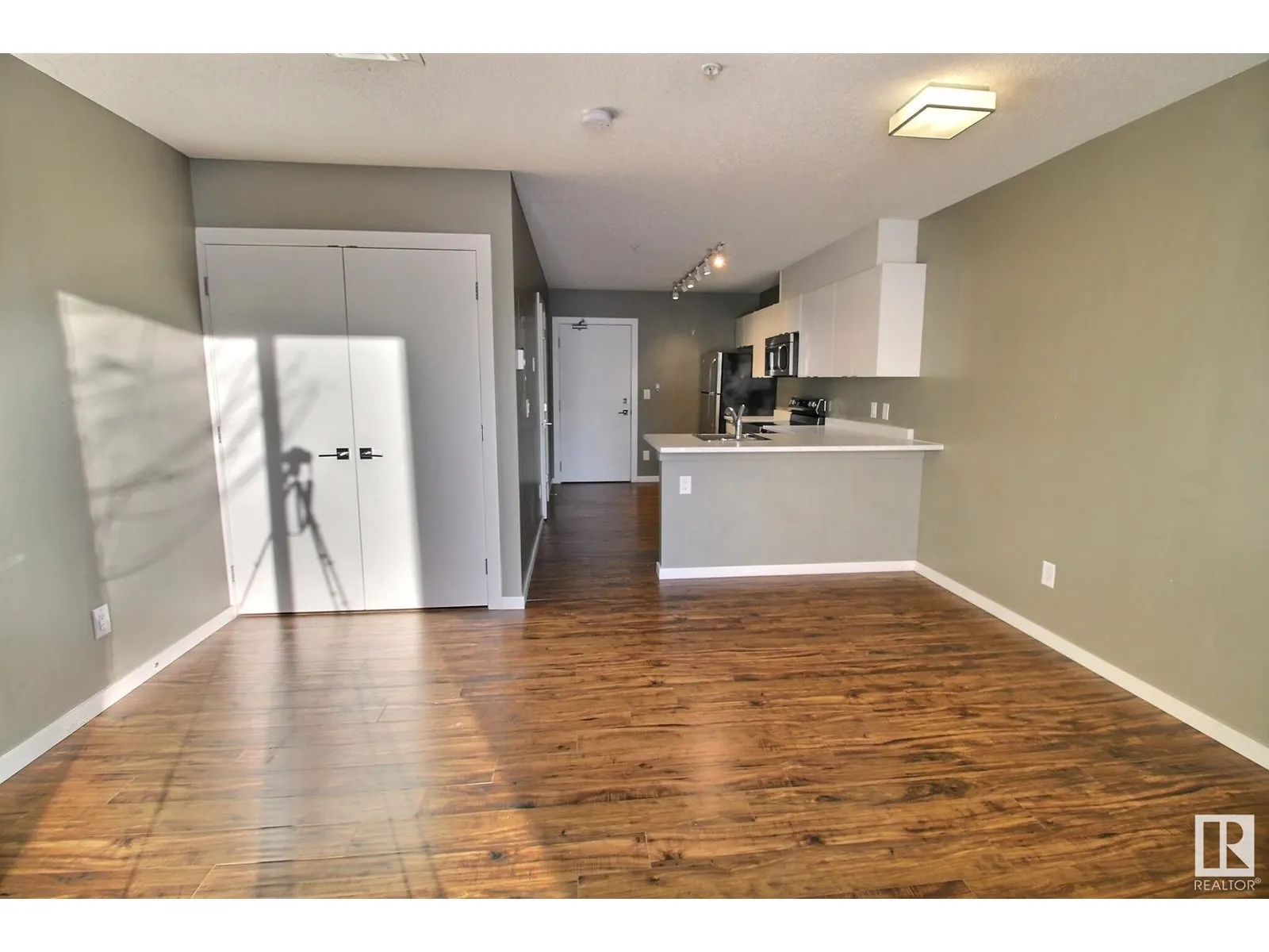 #103 610 CALAHOO RD